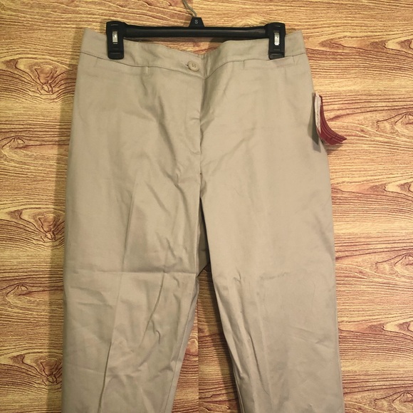 Kim Rogers Pants - NWT Kim Rogers fit solutions khakis SZ 12 petite